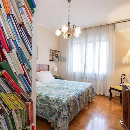 Nel Salotto Di Apartment